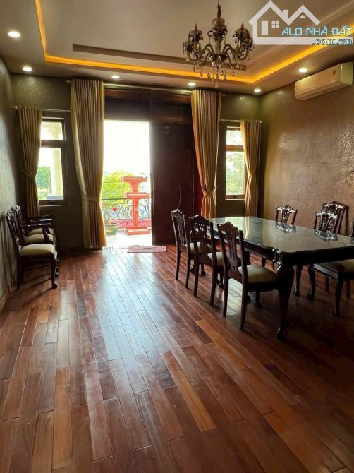 Biệt thự view sông xã Phước Lợi, Bến Lức dt 347m2 1 lầu 3pn 2wc giá 7 tỷ - 8