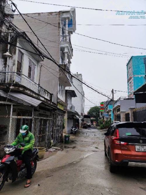 Nhà 3 tầng 1/ đường NGUYỄN ẢNH THỦ, phường HIỆP THÀNH, Q12, dt 71m2 (4,2mx16m), 5,1Tỷ - 8