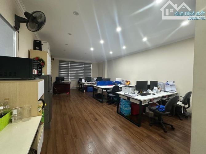 Bán nhà đệp ở ngay Nguyễn Thị Định Cầu Giấy Sổ A4 60m 6 tầng MT5m Giá 30 tỷ ngõ ô tô tránh