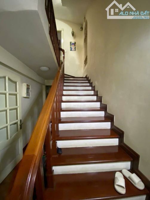 Bán nhà mặt phố Trích Sài Tây Hồ. Sổ 64m, 5 tầng thang máy MT6m Giá 60 tỷ View hồ tây