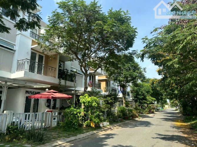 BÁN NHÀ KHU COMPOUND LOVERA PARK - 3 TẦNG - CHỈ 6,98 TỶ!