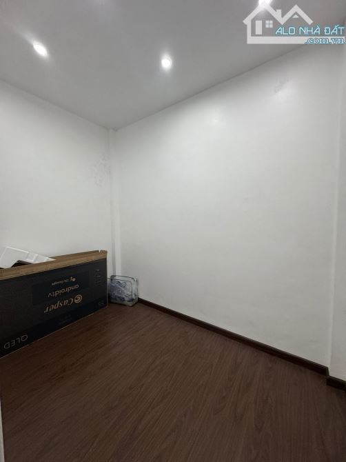 TRUNG TÂM TRIỀU KHÚC (TÂN TRIỀU), THANH TRÌ, NHÀ 4 TẦNG DÂN XÂY, 33M, PHỐ TÂN TRIỀU MỚI