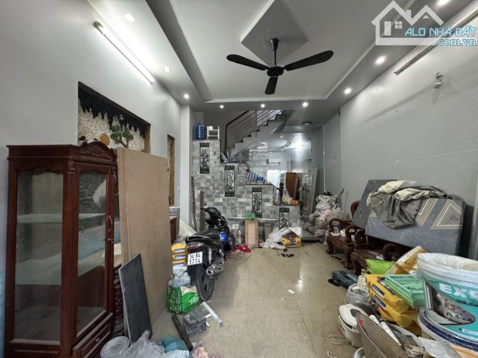 Bán nhà hẻm xe hơi thông Lã Xuân Oai Tăng Nhơn Phú A, 90m2, 3 tầng, ngang 4.5, 9 tỷ 3