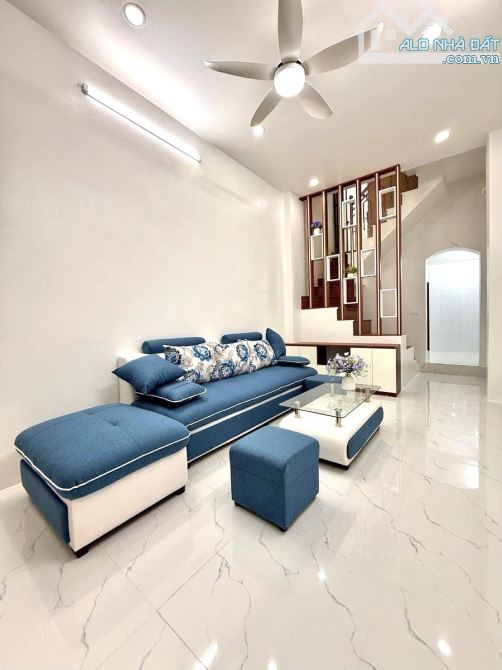 NHÀ ĐẸP Ở LUÔN 5 TẦNG 40M2 - 10M RA HỒ VĂN CHƯƠNG - FULL NỘI THẤT - NGÕ THÔNG THOÁNG