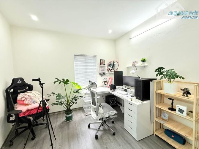 Bán nhà Linh Quang Đống Đa, ngõ thông, gần ô tô, nhà đẹp dân xây, 45m, 5T, nhỉnh 7 tỷ.