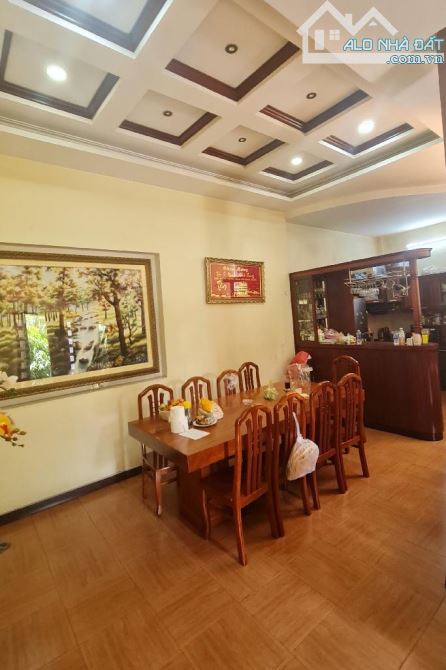 MẶT TIỀN ĐƯỜNG CHỢ HẬU GIANG - BIỆT PHỦ 4 TẦNG - NỘI THẤT CAO CẤP - KHÔNG GIAN SỐNG XANH M