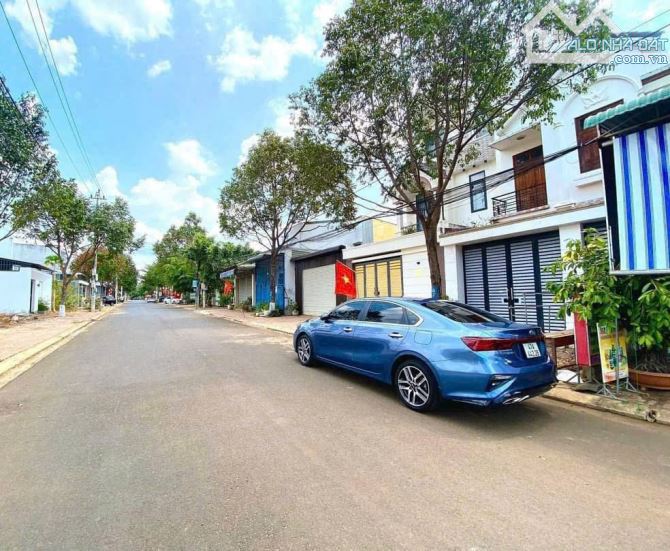 HẠ GIÁ BÁN NHANH Nhà 2 mặt tiền Đường  Nguyễn Phúc Chu  - TP BMT •Diện tích : 5m x 21m •