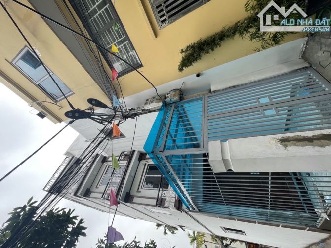 Di Trạch -Hoài Đức 5 Tầng-6 Ngủ- Xây Mới Đẹp DT 50m .20m Ra Ô Tô Tránh.5,2 Tỷ