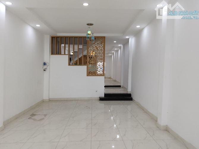 Về quê dưỡng già, cần bán gấp nhà hẻm xe hơi Tân Thắng, 100m, khu sầm uất, 6.x tỷ, bao giá - 1