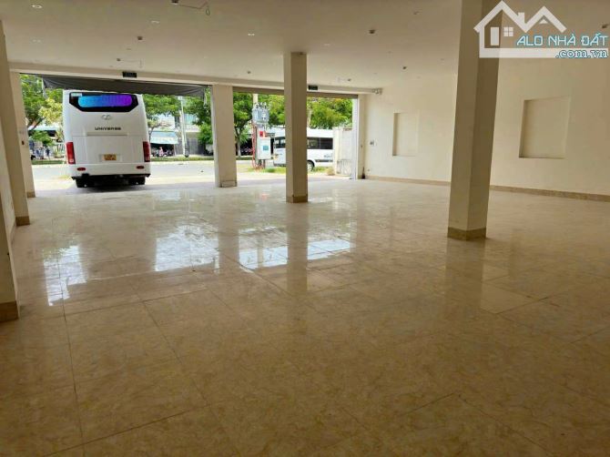 Hơn 20 TỶ: Có ngay 1 LÔ ĐẤT LỚN và 1 CĂN NHÀ TO ở MẶT TIỀN TRẦN ĐẠI NGHĨA ĐÀ NẴNG: 375m² =