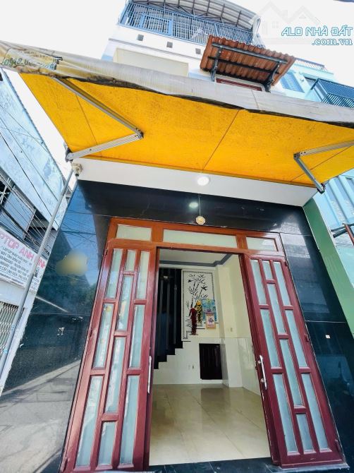 BÁN NHÀ PHAN HUY ÍCH, GẦN EMART, 3PN, NGANG 4.3m, HẺM XE HƠI 1 TRỤC, 5 TỶ NHỈNH NHẸ