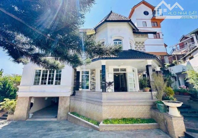 BIỆT THỰ TRIỆU VIỆT VƯƠNG THUẬN TIỆN NGHỈ DƯỠNG TẠI P3 ĐÀ LẠT