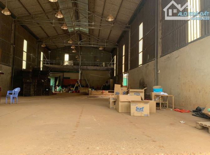 Bán kho Gần chợ đầu mối đức trọng dt 10x25m full đất ở giá 6,8ty Kinh doanh