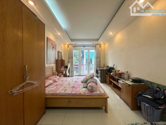 NAM KỲ KHỞI NGHĨA - QUẬN 3 - XE HƠI NGỦ TRONG NHÀ - DT:71M2 - 5 TẦNG,8PN - NHỈNH 13 TỶ TL - 10