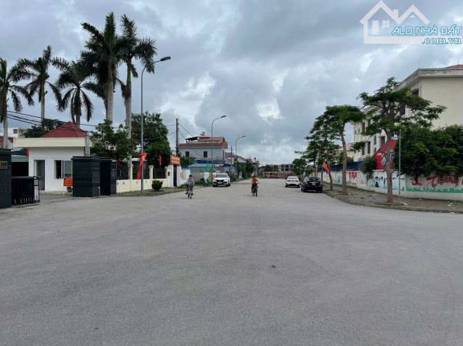 🌳Bán 143.7m2 đất biệt thự mặt đường cạnh TĐC Sao Sáng - đối diện ủy ban phường Thành Tô - 1