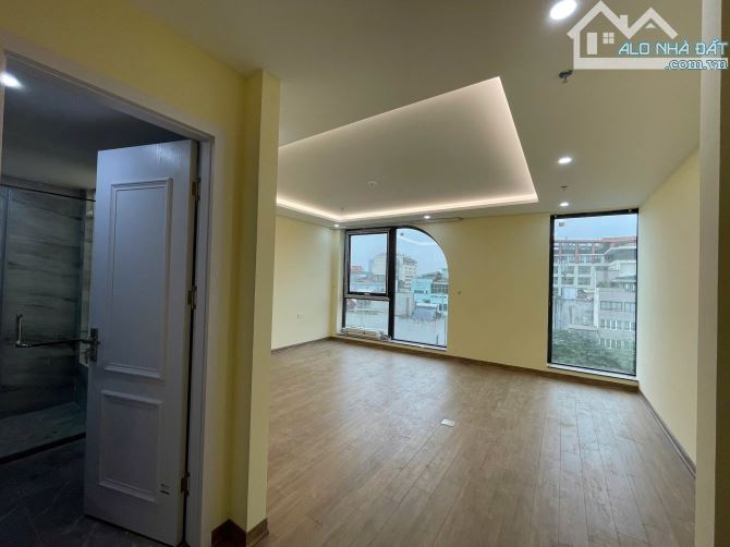 Siêu phẩm mặt phố Trung Liệt Đống Đa. Sổ 267m, 8 tầng MT8m Giá 130 tỷ Nhà mới cực đẹp - 1