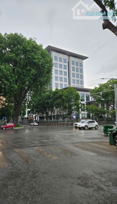 BÁN NHÀ PHỐ VIP QUẬN BA ĐÌNH, 7 TẦNG THANG MÁY, VỈA HÈ RỘNG, KINH DOANH – 60M², 40 TỶ - 1