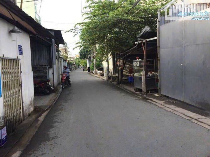 Nhà xưởng hẻm một xẹt thông 8m đường Hương Lộ 2, 9x37m nở hậu 12m tổng diện tích 384m2 - 1