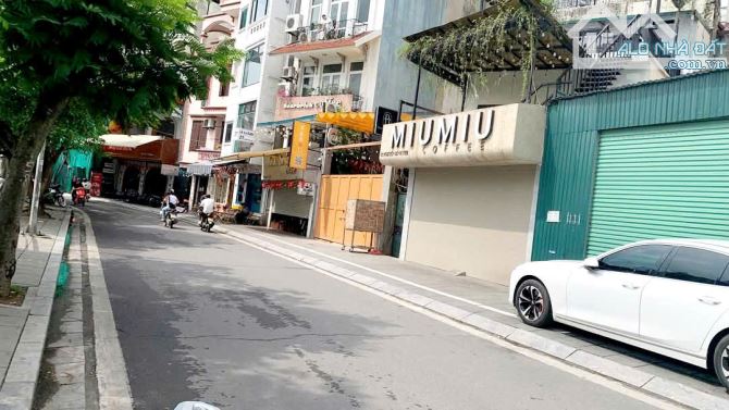 Bán nhà MP Nguyễn Đình Thi - Mảnh đất vàng, nở hậu view hồ tuyệt đẹp siêu hiếm giá 52.6 tỷ - 1