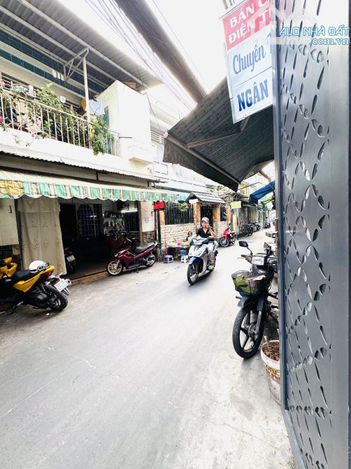 MẶT TIỀN KINH DOANH KHU QUÂN ĐỘI NGANG BỀ THẾ GẦN 6 MÉT NỞ HẬU 8M ĐẤT 64M2 - GIÁ SIÊU MỀM - 1