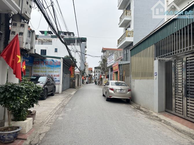 Bán đất Cự Khối, Ô Tô tránh, Kinh Doanh, lô góc, 305 m2, mặt tiền15 m, giá chỉ 38 tỷ - 1