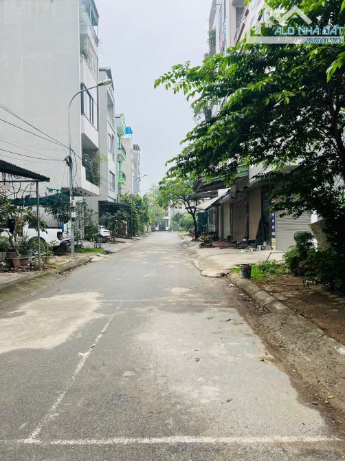 Chính chủ bán đất DV Yên Nghĩa DT 50m, Mặt tiền 4m, Phân Lô, Ô tô tránh, vỉa hè, Kinh doan - 1
