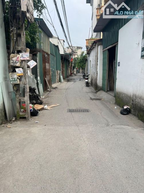 BÁN NHÀ ĐỊNH CÔNG HẠ . Ô TÔ . DT 120 M . NHÀ 3 TẦNG . MT 6 M. GIÁ 20 TỶ - 1