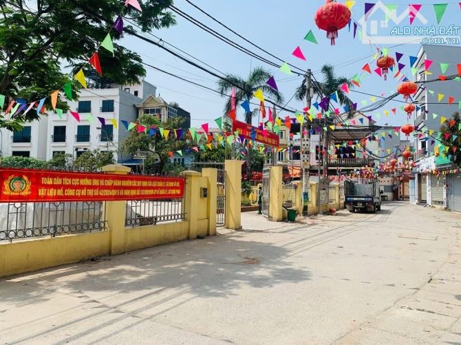 Đại Cát -Liên Mạc-Bắc Từ Liêm 5 Tầng Dân Xây Cực Chắc Chắn DT 40m .Ô Tô Vào Nhà .6,5 Tỷ - 1