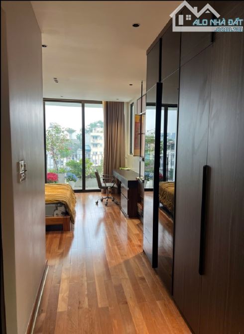 25 tỷ/ 48/53 M2 nhà 7 Tầng / view Hồ. Vỉa hè Ô tô chánh/ nguyễn Văn Cừ - 1