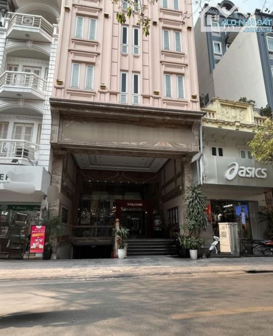 Bán tòa nhà 10 tầng, 2 mặt thoáng tại Hồ Trúc Bạch, Quận Ba Đình, dt 220m2, chỉ 135 tỷ. - 1