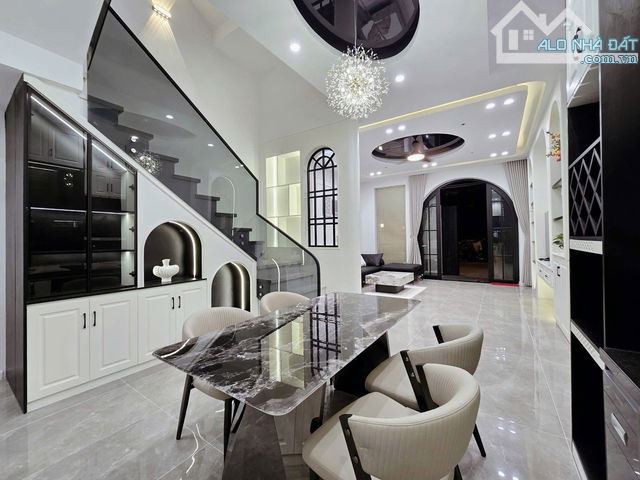 Siêu phẩm nhà đẹp 3 tầng mới 100% mặt tiền đường 7m5 - 1