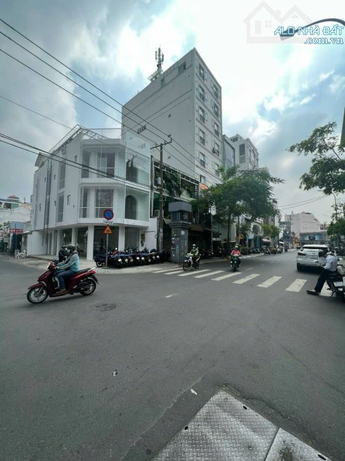 Hạ giá bán gấp SIÊU PHẨM-GÓC 2 MT Trần Nhật Duật Quận 1, 6.2x19m, 3 tầng, HĐT 180tr, 53 tỷ - 1