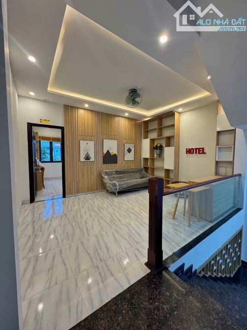 Bán tòa căn hộ 5tầng đường Trường Sa, đối diện bãi tắm Tân Trà, K.vực trọng điểm sát nhập - 1