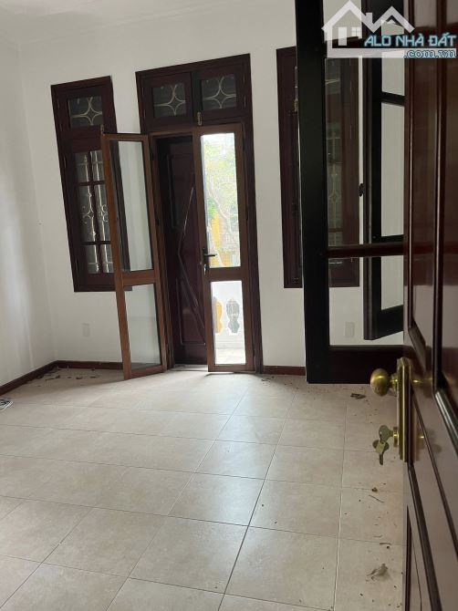 Biệt thự KĐT Mỹ Đình 2 phố Bùi Xuân Phái Nam Từ Liêm. Sổ 200m, 4 tầng MT10m Giá 63 tỷ - 2