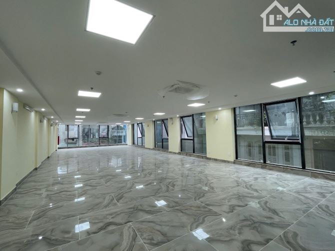 Siêu phẩm mặt phố Trung Liệt Đống Đa. Sổ 267m, 8 tầng MT8m Giá 130 tỷ Nhà mới cực đẹp - 2