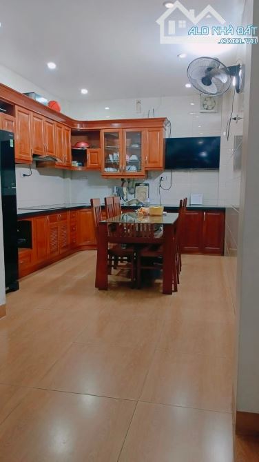 BÁN NHÀ PHỐ SÀI ĐỒNG 7 TỶ 39m 5 TẦNG MT 4.5m Ô Tô KINH DOANH PHÂN LÔ GẦN AEON - 2