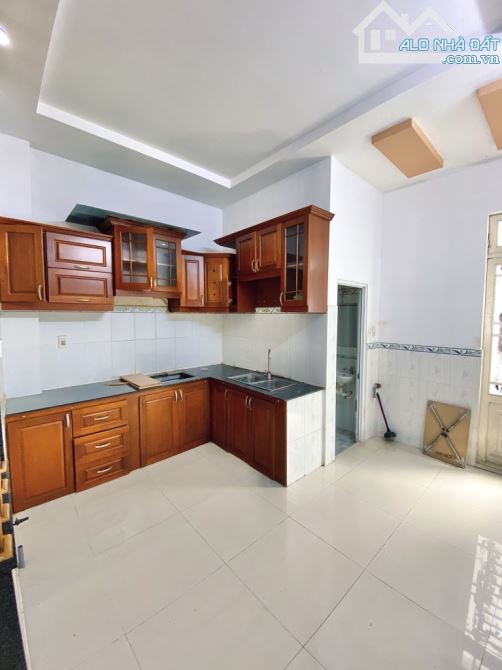 SIÊU PHẨM KẾ EMART PHAN HUY ÍCH - 2 TẦNG - 3PN - SỔ VUÔNG A4 - CHỈ 4t8 - 2