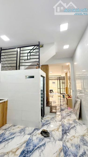 Bán nhà đẹp 2 lầu gần HXH đường Dương Bá Trạc P.2 Quận 8 - 2