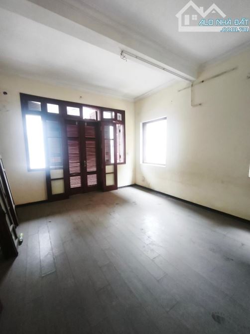 BÁN NHÀ MẶT PHỐ ĐẠI LA - 70M2 - VỈA HÈ RỘNG - KINH DOANH VIP - 30,x Tỷ (có thương lượng)