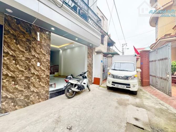 ANH TRAI GỬI BÁN NHÀ THƯỢNG CÁT – 30M² – Ô TÔ ĐỖ CỬA – 4.6 TỶ - 2