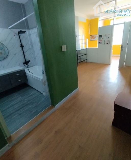 Bán nhà mặt tiền Tạ Quang Bửu Phường 4 Quận 8. Vị trí kinh doanh sẫm uất, gần TTTM Parc Ma - 2