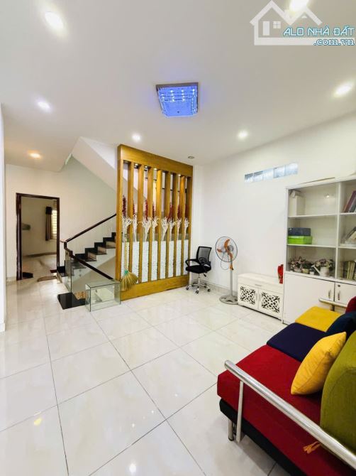 Siêu Hiếm nhà mặt tiền Kinh Doanh Hương Lộ 2 gần ngã tư 4 xã 200m2,4 Tầng Nhỉnh 19 tỷ - 2
