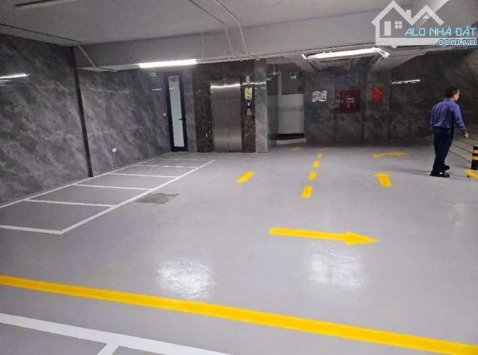 TÒA NHÀ VĂN PHÒNG LẠC LONG QUÂN - 484M2 X 11 TẦNG. - 2