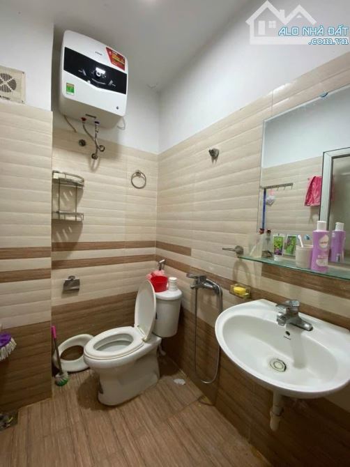 Phân Lô Tam Trinh- Ô tô  thông các ngả- Nhà dân xây- Kinh doanh- 38m2- 5 tầng- Hơn 8 tỷ - 2