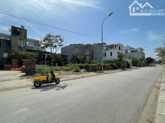 🌳Bán 143.7m2 đất biệt thự mặt đường cạnh TĐC Sao Sáng - đối diện ủy ban phường Thành Tô - 3