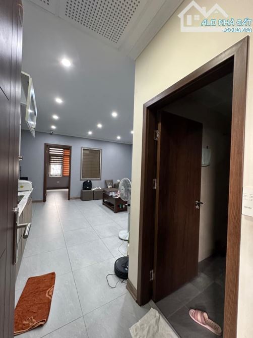 Bán nhà đệp ở ngay Nguyễn Thị Định Cầu Giấy Sổ A4 60m 6 tầng MT5m Giá 30 tỷ ngõ ô tô tránh - 3