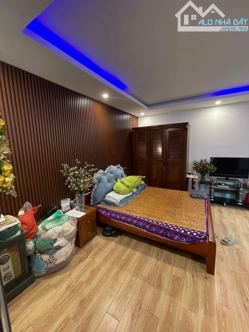 BÁN NHÀ LÔ GÓC PHÚC LỢI LONG BIÊN 5.3 TỶ 39 m 5 tầng ngõ rộng Kinh Doanh gần Việt Hưng - 3