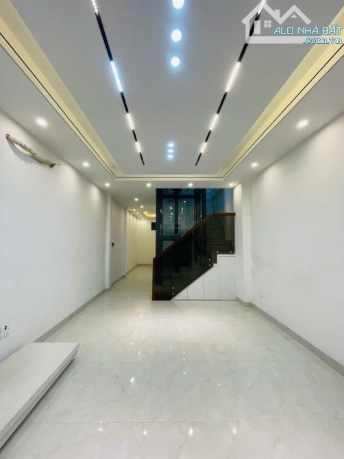 CHỈ 250 TR/M2 CÓ NGAY Ô TÔ DỪNG ĐỖ, NGÕ THÔNG, 5 TẦNG THANG MÁY DIỆN TÍCH 60M2 - 3