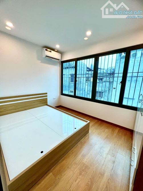 TẬP THỂ 60M2 - 2 NGỦ - FULL NỘI THẤT - CẠNH HỒ HOÀN KIẾM - CHỈ HƠN 2 TỶ - 3