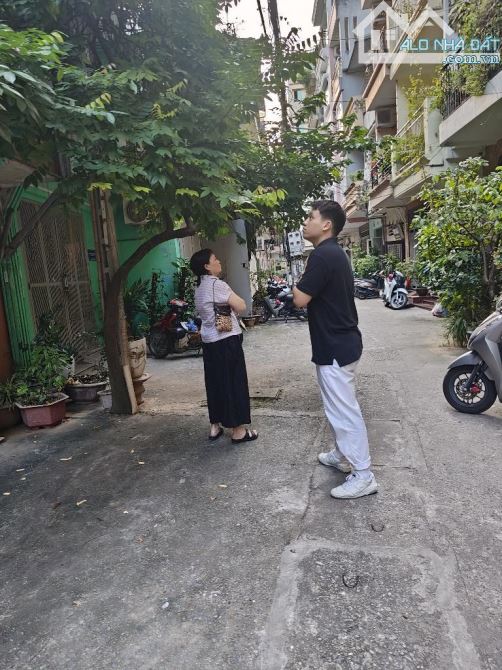 Bán nhà 2 mặt phố Nghĩa Tân , vỉa hè, ô tô tránh , sổ hoa hậu, kinh doanh bất chấp - 3